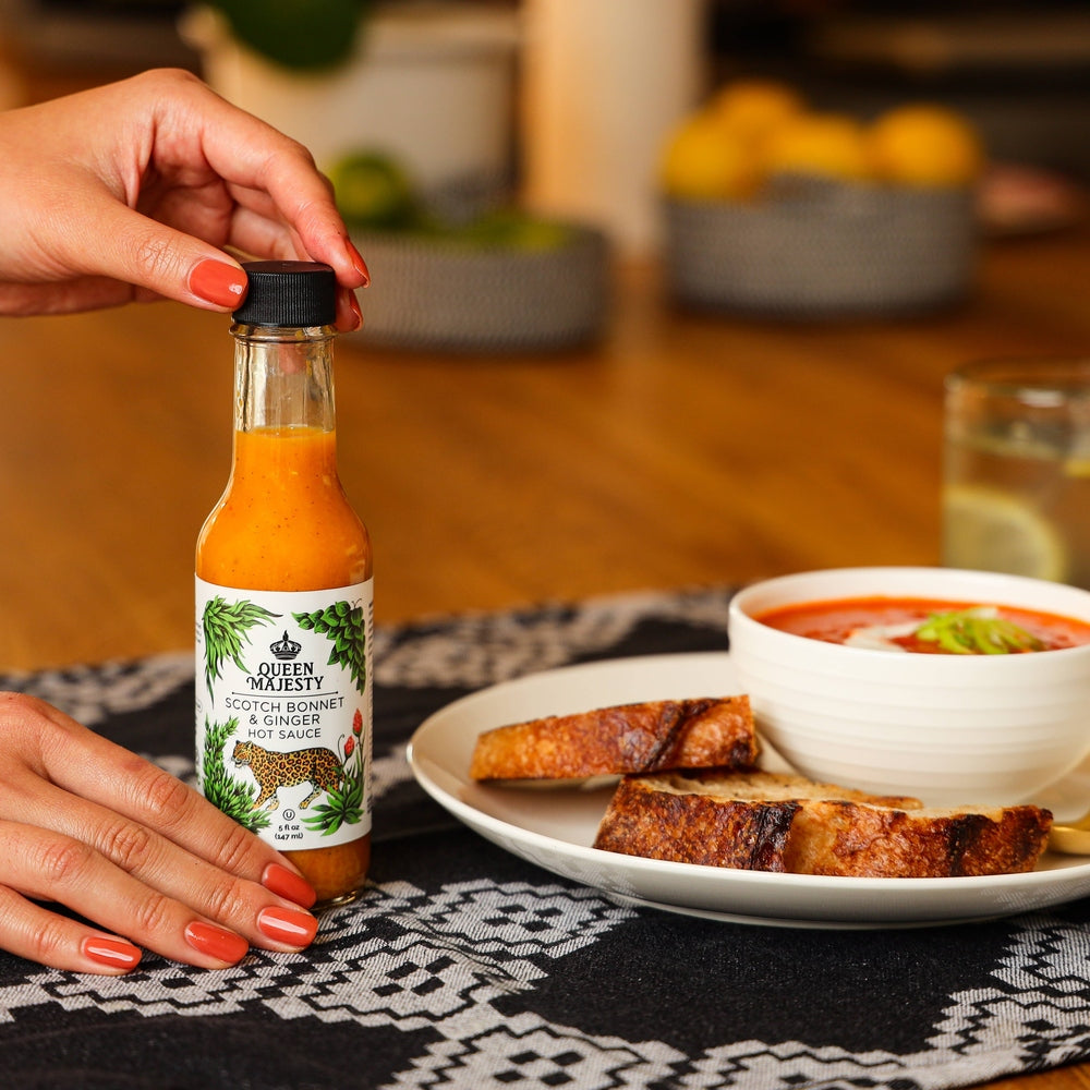 Queen Majesty Hot Sauce - Scotch Bonnet & Ginger Hot Sauce - 5oz